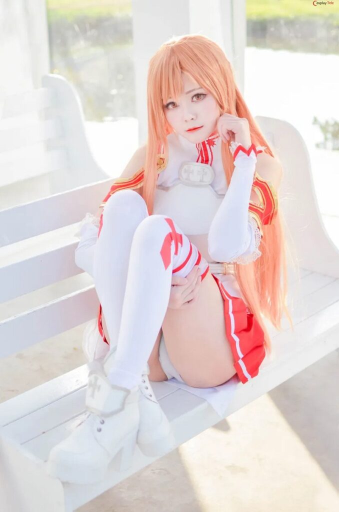 Aiiyaa, đùng nhìn Asuna-chan mà